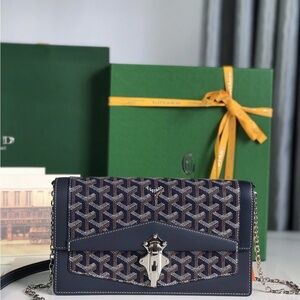 🌹 Goyard Black and White Patterned Shoulder Bag
